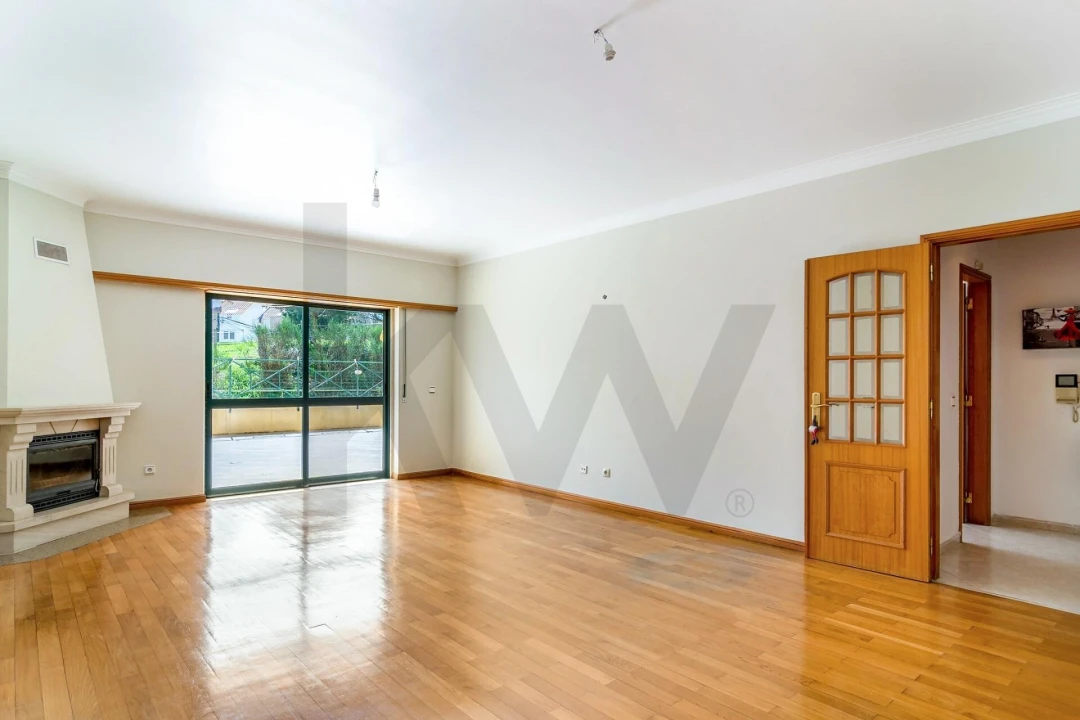 Apartamento T2 para Venda em São Domingos de Rana Foto 5