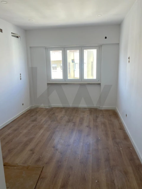 Apartamento T3 para Venda em Benfica