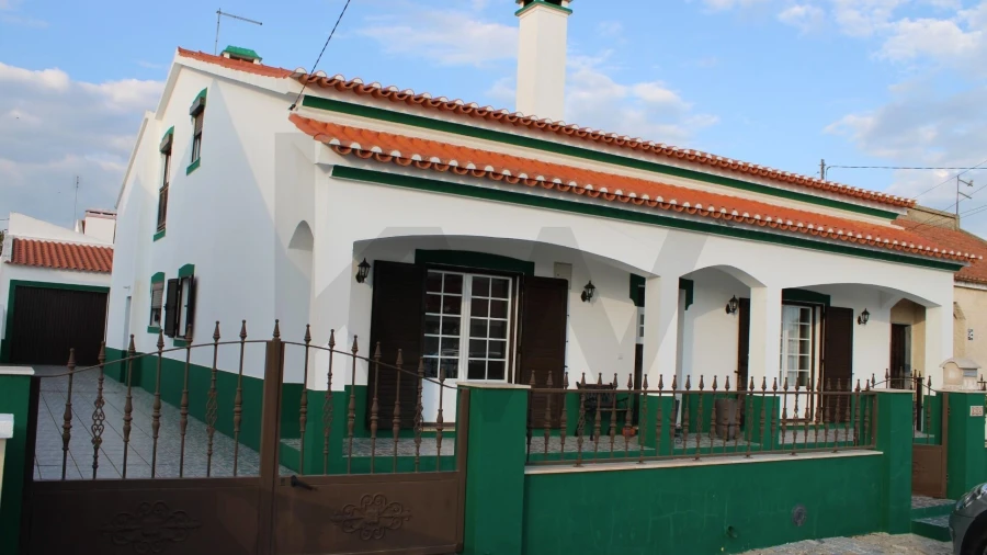 Moradia T4 para Venda em Cano