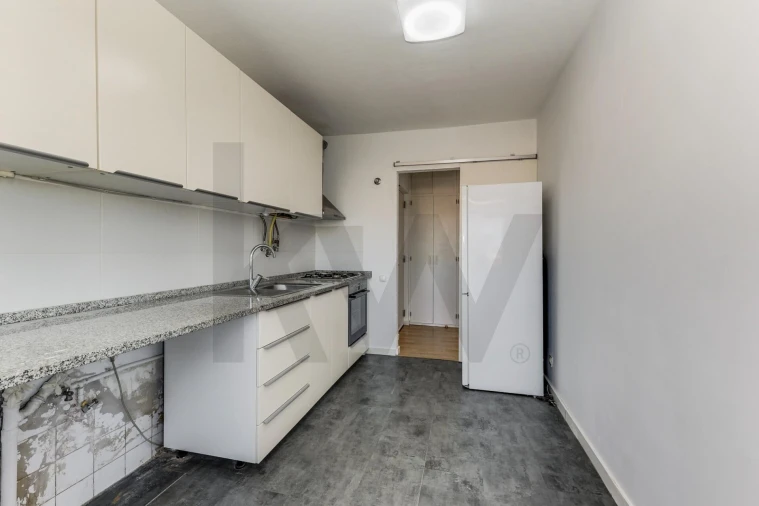 Apartamento T2 para Arrendamento em São Domingos de Rana Foto 3