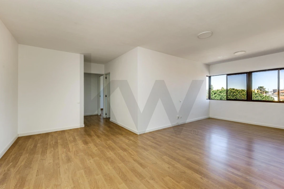 Apartamento T2 para Arrendamento em São Domingos de Rana Foto 5