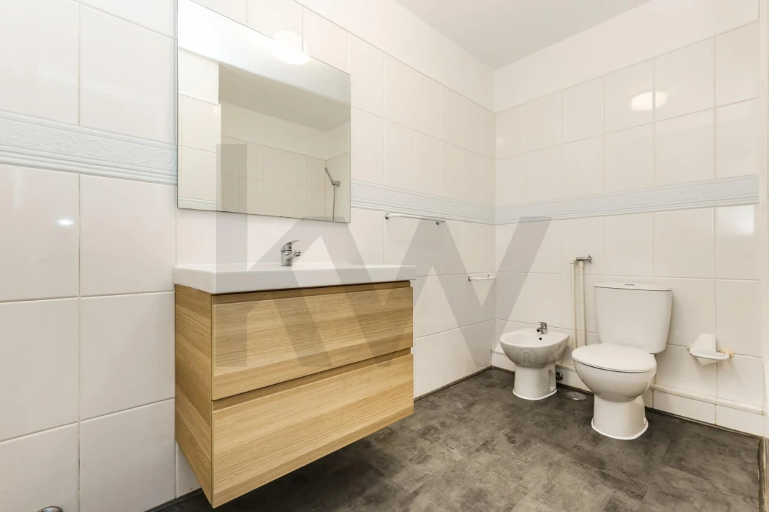 Apartamento T2 para Arrendamento em São Domingos de Rana Foto 11