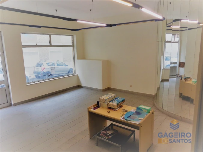 Loja para Venda em Caldas da Rainha - Santo Onofre e Serra do Bouro