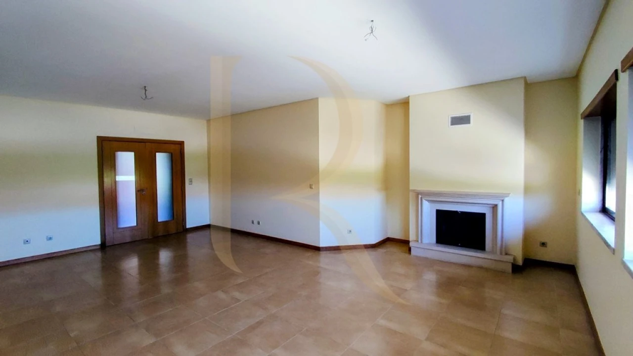 Apartamento T3 para Venda em Seixal, Arrentela e Aldeia de Paio Pires Foto 4