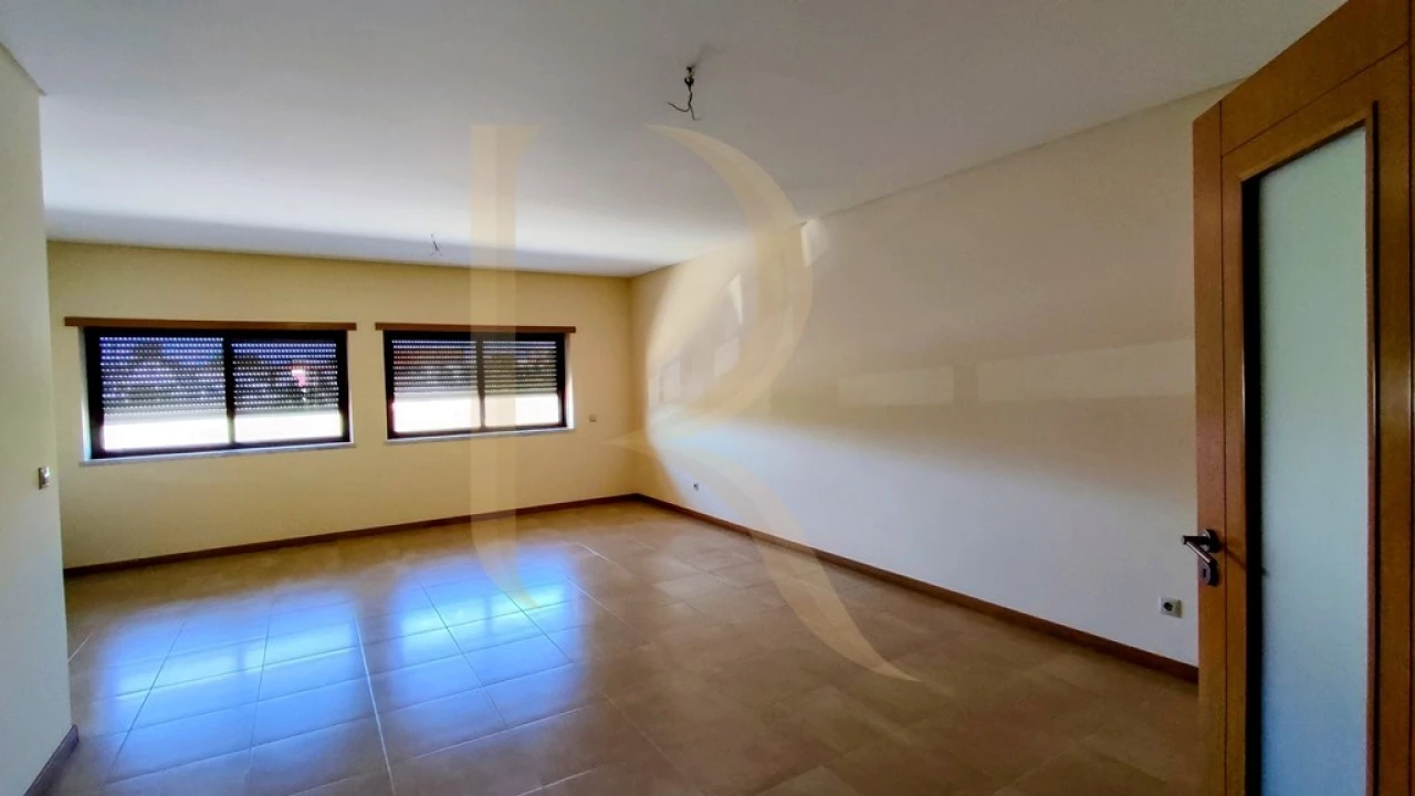 Apartamento T3 para Venda em Seixal, Arrentela e Aldeia de Paio Pires Foto 5