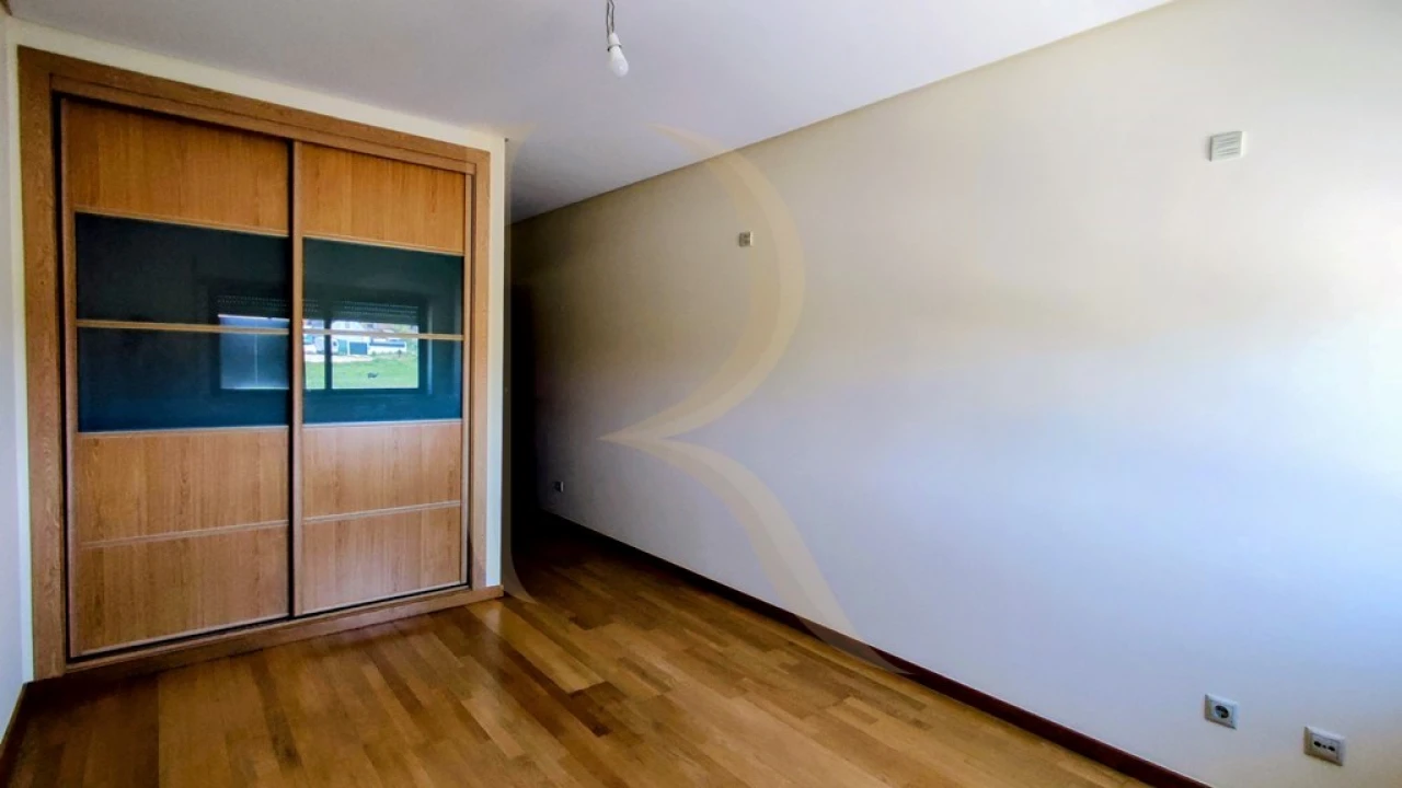 Apartamento T3 para Venda em Seixal, Arrentela e Aldeia de Paio Pires Foto 13