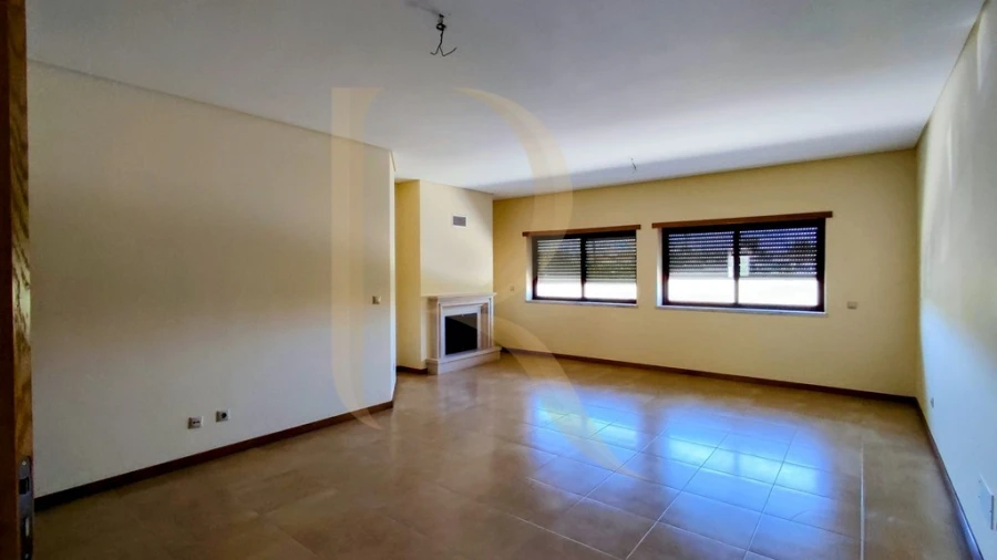 Apartamento T3 para Venda em Seixal, Arrentela e Aldeia de Paio Pires Foto 1