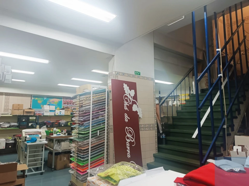 Loja para Venda em Algés, Linda-A-Velha e Cruz Quebrada-Dafundo Foto 11