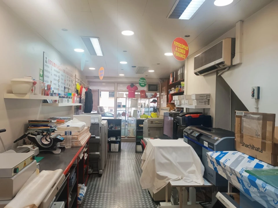 Loja para Arrendamento em Algés, Linda-A-Velha e Cruz Quebrada-Dafundo Foto 4