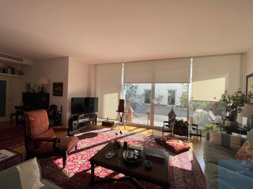 Apartamento T3 para Arrendamento em Algés, Linda-A-Velha e Cruz Quebrada-Dafundo Foto 2