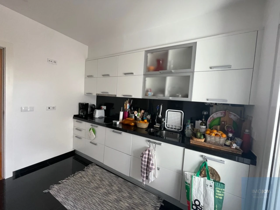 Apartamento T3 para Arrendamento em Algés, Linda-A-Velha e Cruz Quebrada-Dafundo Foto 8