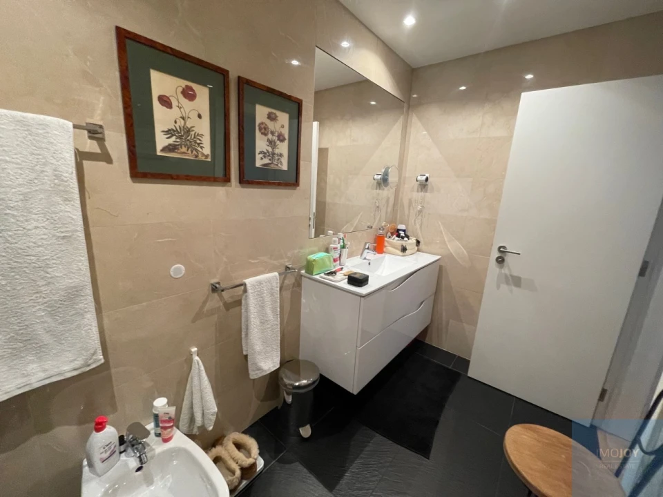 Apartamento T3 para Arrendamento em Algés, Linda-A-Velha e Cruz Quebrada-Dafundo Foto 15