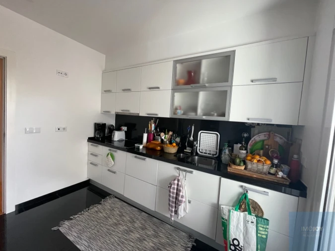 Apartamento T3 para Arrendamento em Algés, Linda-A-Velha e Cruz Quebrada-Dafundo Foto 8