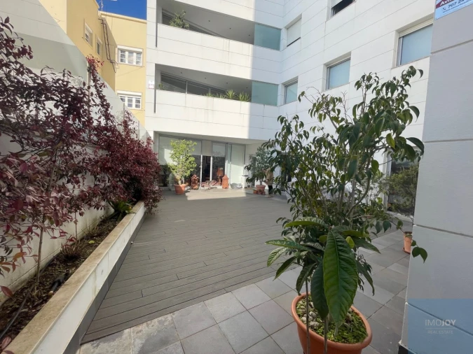 Apartamento T3 para Arrendamento em Algés, Linda-A-Velha e Cruz Quebrada-Dafundo Foto 31