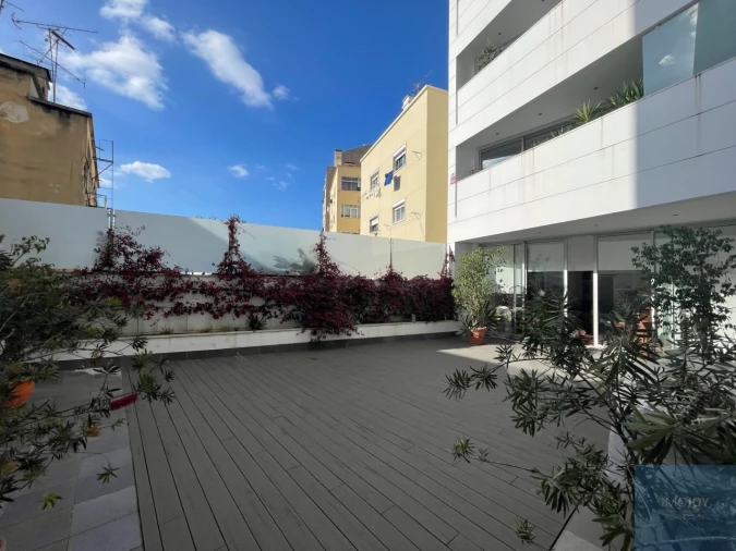 Apartamento T3 para Arrendamento em Algés, Linda-A-Velha e Cruz Quebrada-Dafundo Foto 32