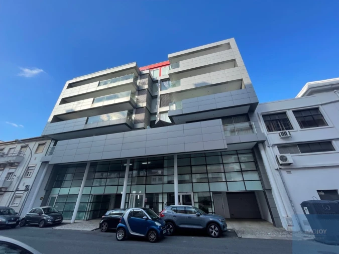 Apartamento T3 para Arrendamento em Algés, Linda-A-Velha e Cruz Quebrada-Dafundo Foto 42