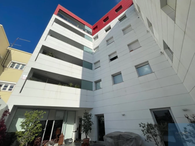 Apartamento T3 para Arrendamento em Algés, Linda-A-Velha e Cruz Quebrada-Dafundo Foto 43