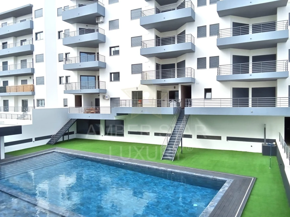 Apartamento T3 para Venda em Quelfes Foto 2