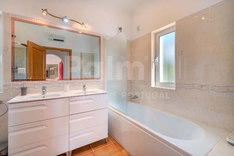 Moradia T3 para Venda em Ferragudo Foto 13