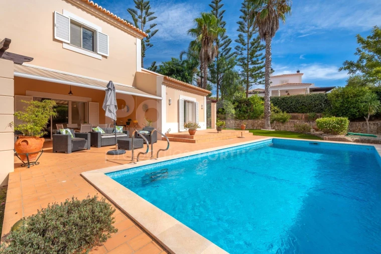 Moradia T3 para Venda em Ferragudo Foto 2