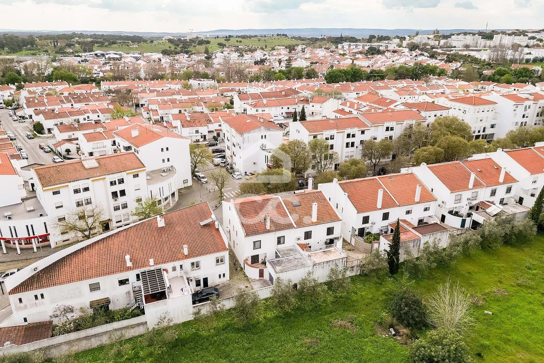 Moradia T5 para Venda em Malagueira e Horta das Figueiras Foto 58