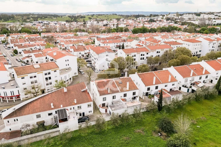 Moradia T5 para Venda em Malagueira e Horta das Figueiras Foto 58
