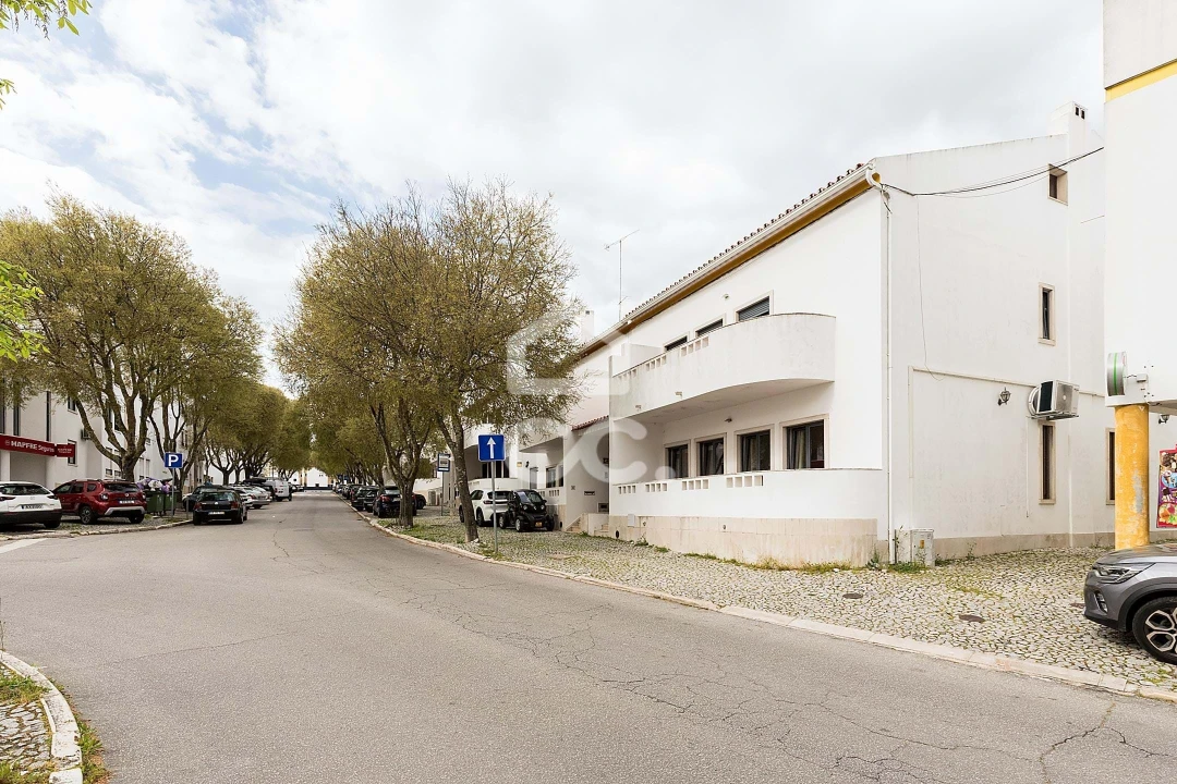 Moradia T5 para Venda em Malagueira e Horta das Figueiras Foto 2