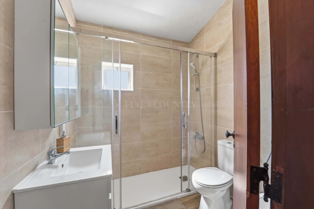 Moradia T6 para Venda em Boliqueime Foto 14