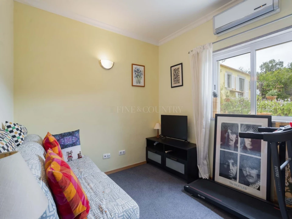 Moradia T5 para Venda em Santa Catarina da Fonte do Bispo Foto 23