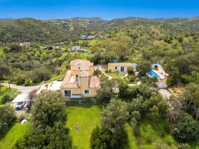 Moradia T5 para Venda em Santa Catarina da Fonte do Bispo Foto 6