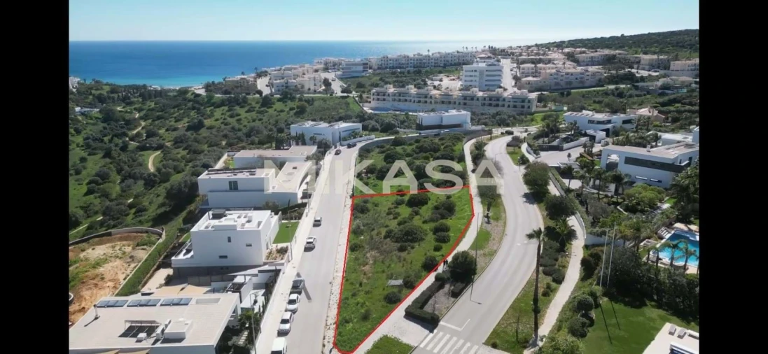 Terreno para Venda em Lagos (São Sebastião e Santa Maria)