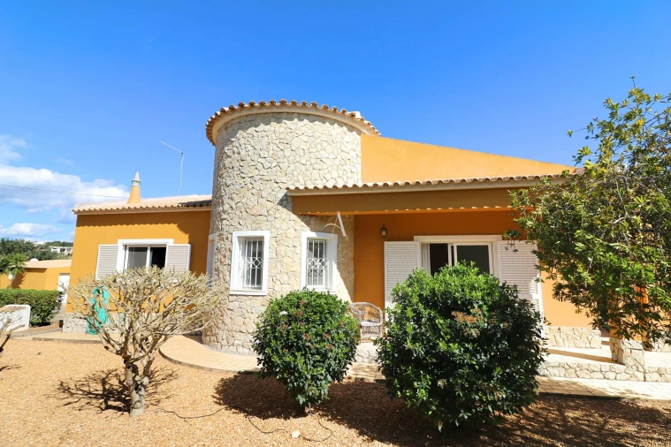 Moradia T4 para Venda em Loule (São Clemente)