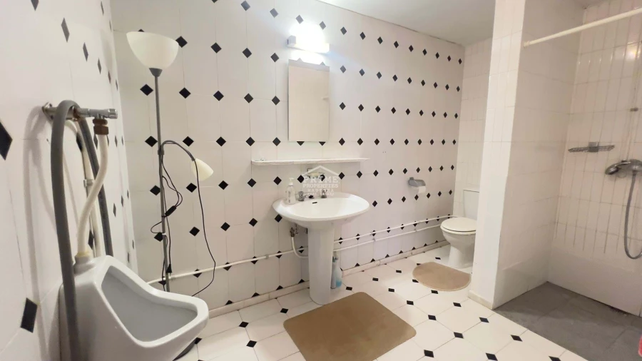 Moradia T6 para Venda em Caniço Foto 42