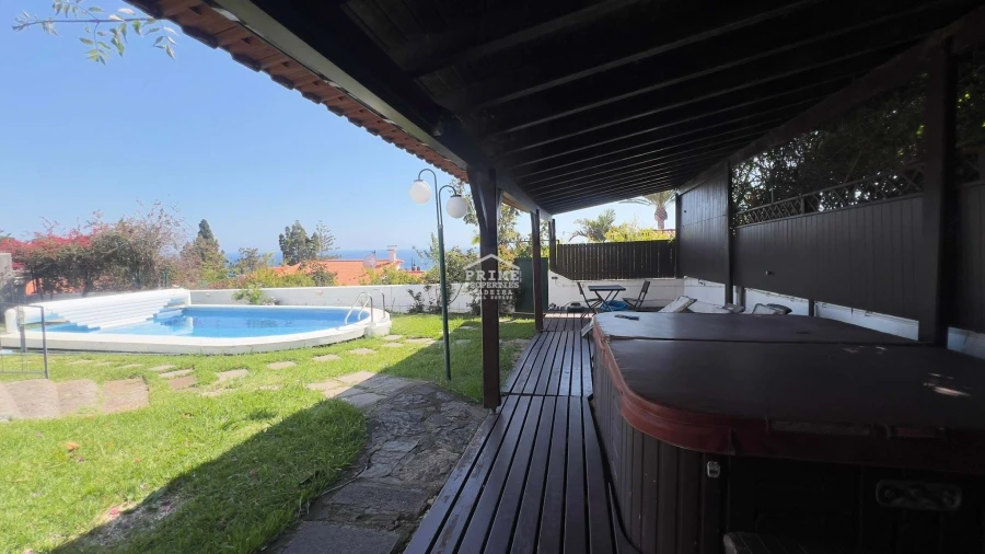 Moradia T6 para Venda em Caniço Foto 53