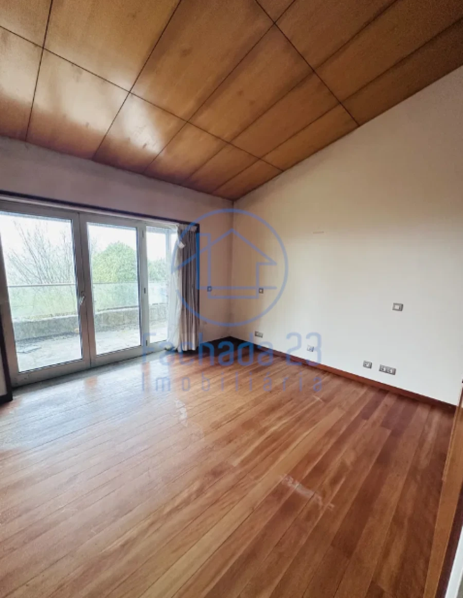 Moradia T4 para Venda em Galegos Foto 9