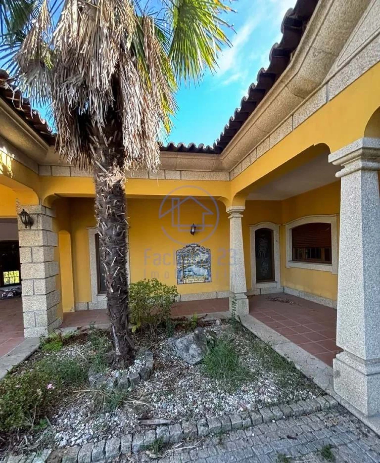 Moradia T5 para Venda em Meinedo Foto 2