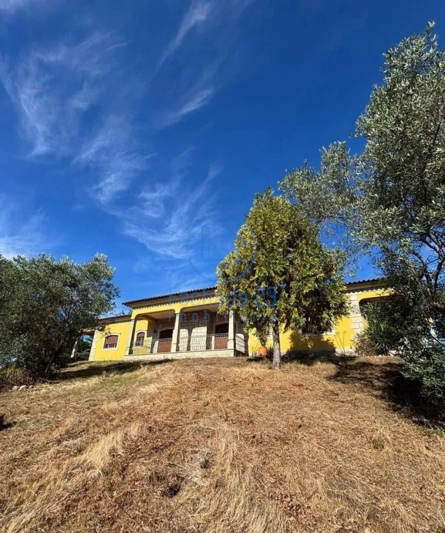 Moradia T5 para Venda em Meinedo Foto 53