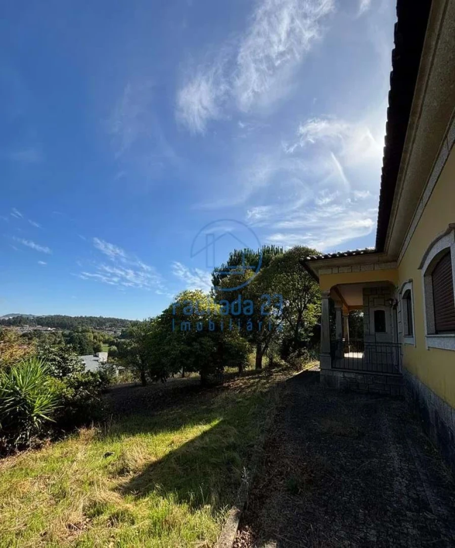 Moradia T5 para Venda em Meinedo Foto 33