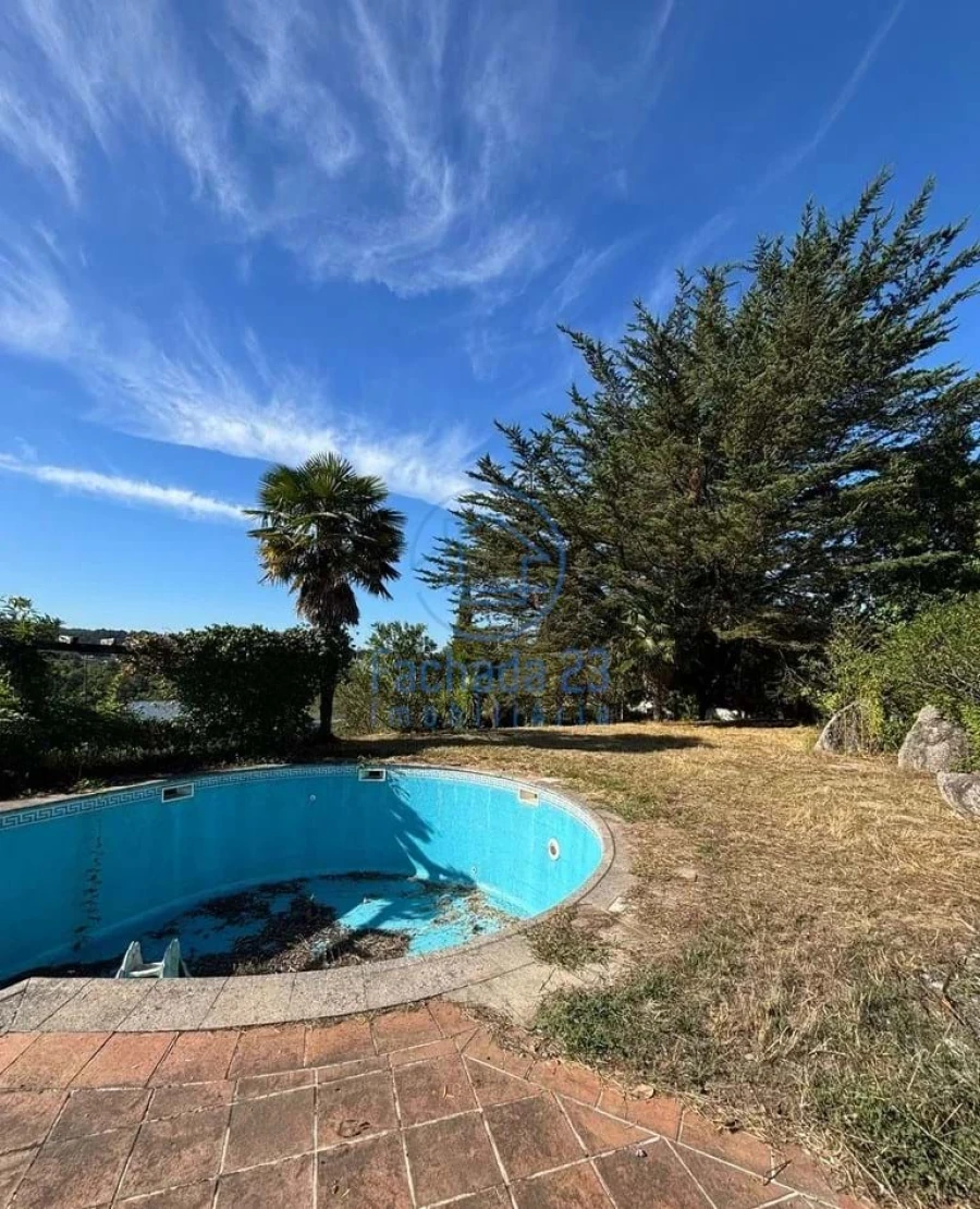 Moradia T5 para Venda em Meinedo Foto 43