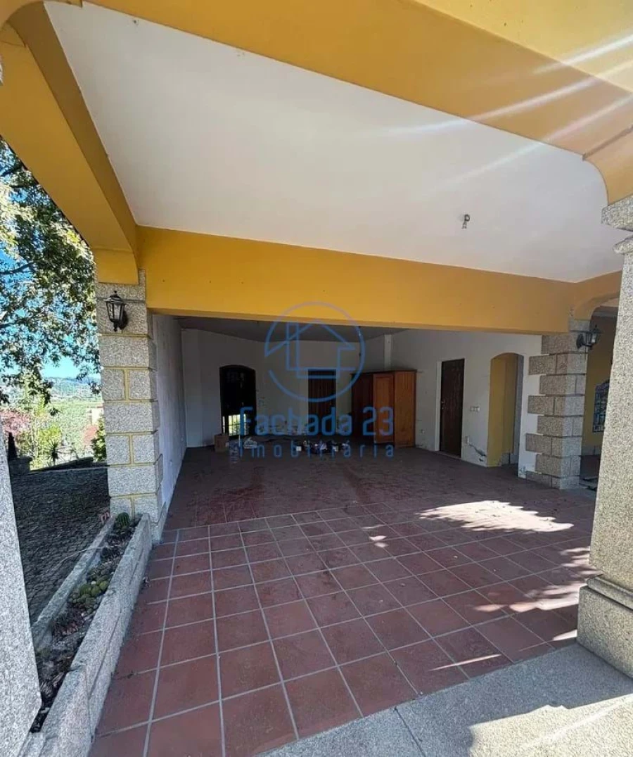 Moradia T5 para Venda em Meinedo Foto 37