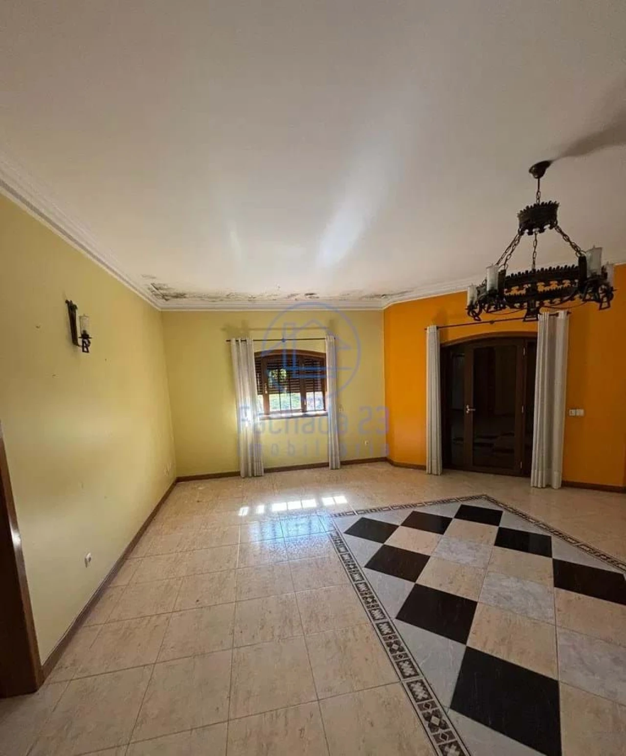 Moradia T5 para Venda em Meinedo Foto 12