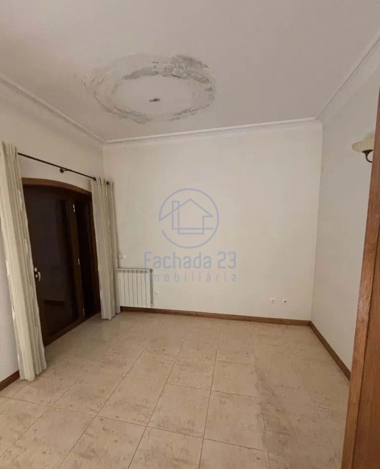 Moradia T5 para Venda em Meinedo Foto 4