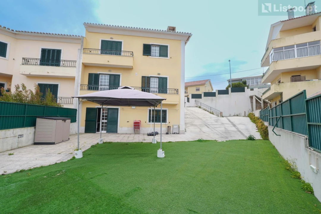 Moradia T5 para Venda em São Domingos de Rana Foto 1