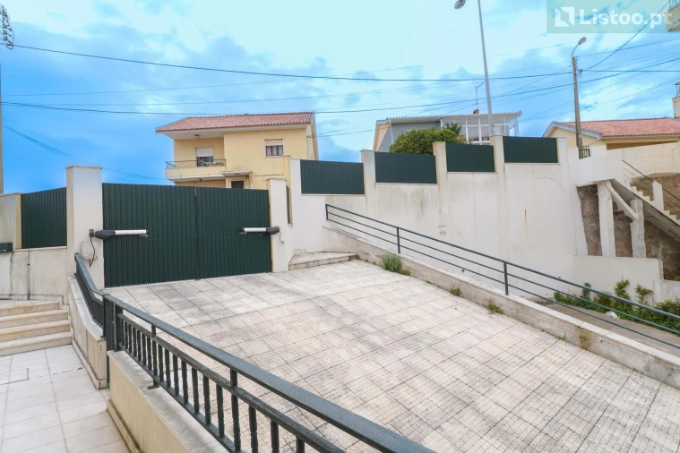 Moradia T5 para Venda em São Domingos de Rana Foto 41