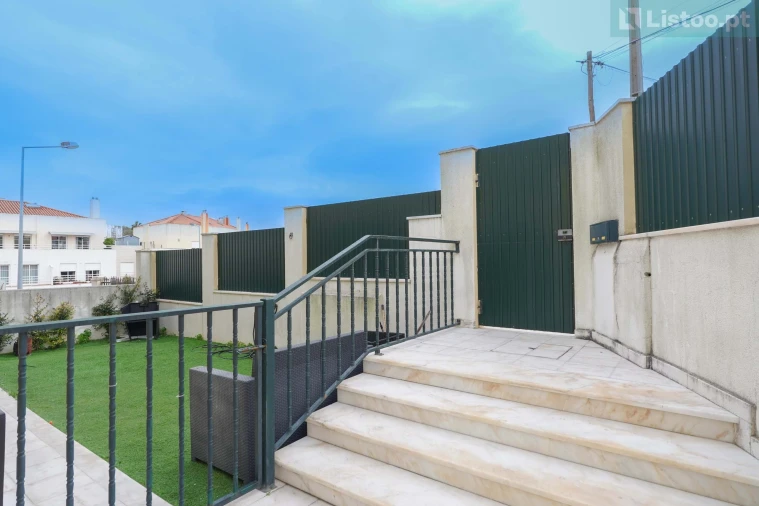 Moradia T5 para Venda em São Domingos de Rana Foto 42