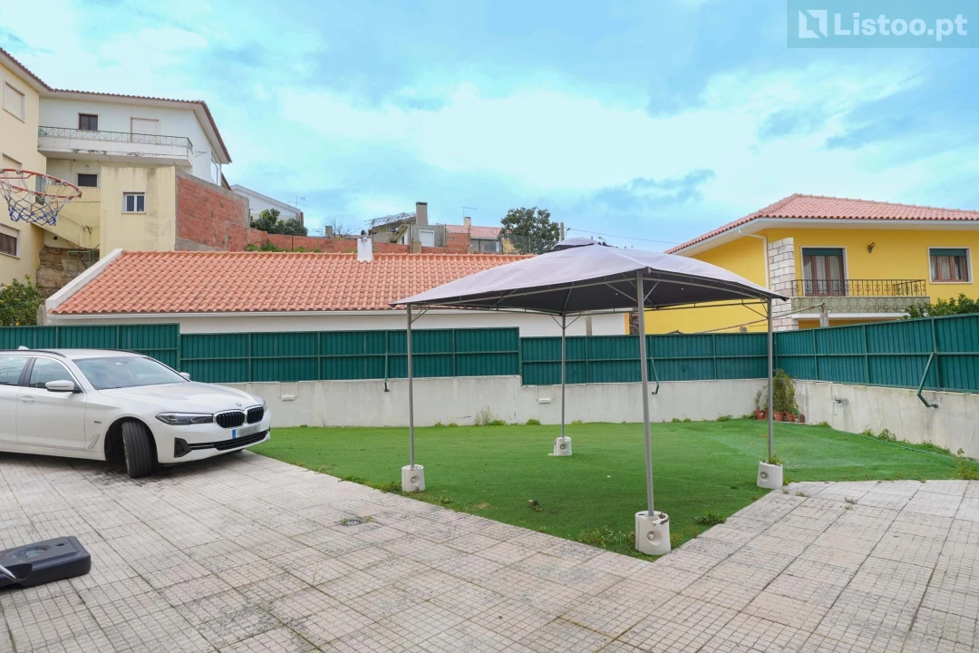 Moradia T5 para Venda em São Domingos de Rana Foto 38