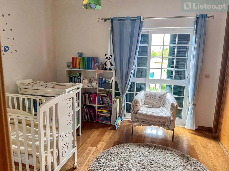 Moradia T5 para Venda em São Domingos de Rana Foto 16