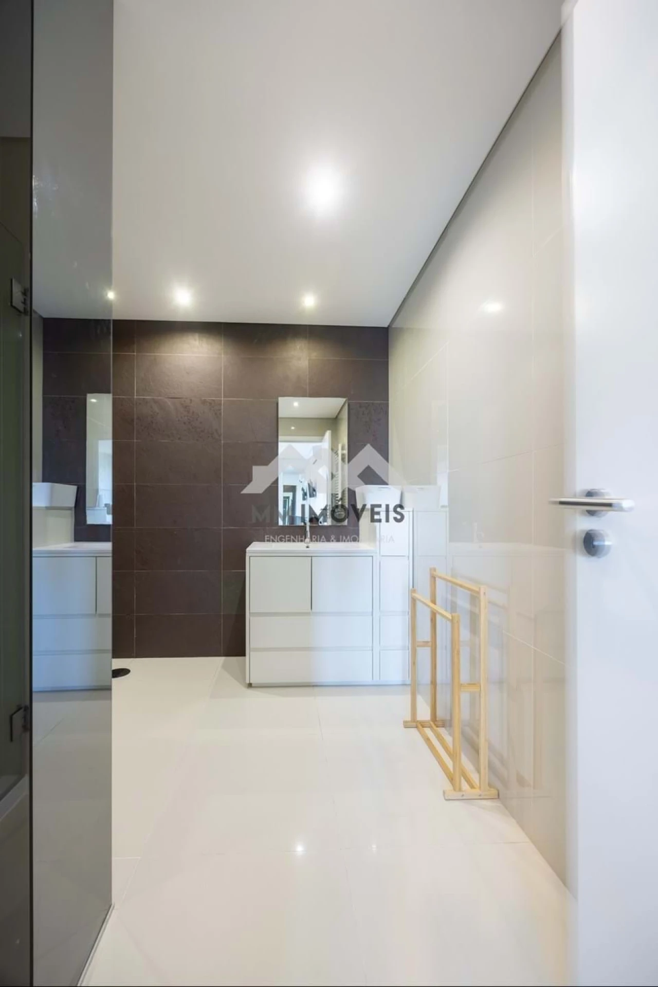Apartamento T2 para Arrendamento em Ramalde Foto 18