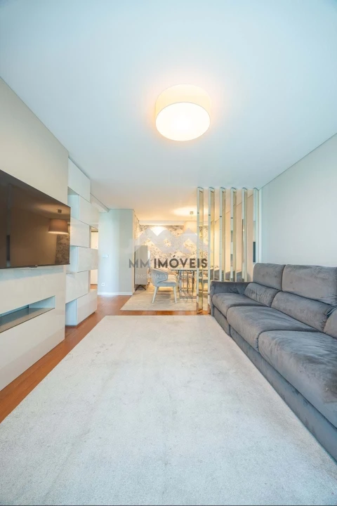 Apartamento T2 para Arrendamento em Ramalde