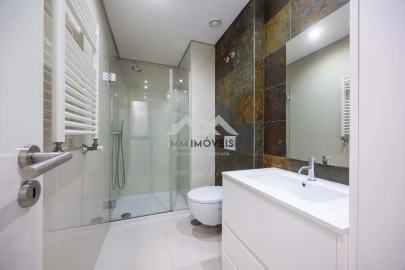 Apartamento T2 para Arrendamento em Ramalde